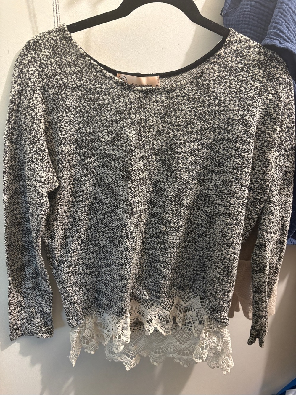 Woman’s Lace-Hem Knit Sweater - Black & White Size Medium